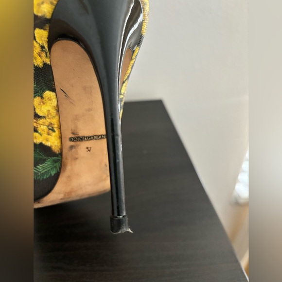 Dolce & Gabbana Shoes High Heels Black and Yellow Floral Pattern Pumps - Picture 13 of 15